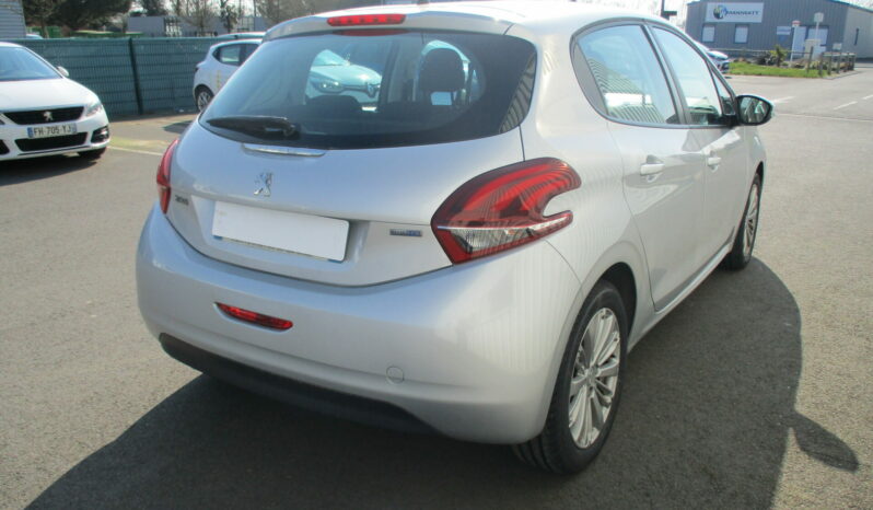 PEUGEOT 208 HDI 75 ACTIVE complet